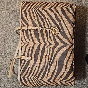 Micheal Kors Medium Jet Set Travel Tote bag